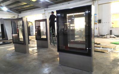 智能公交電子站牌對生產工藝要求更為苛刻